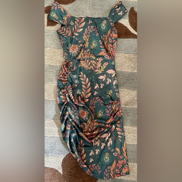 Averie Halley Satin Floral Print Off Shoulder Ruched Midi Dress - Picture 7 of 9